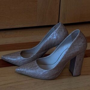 Steve Madden Tan Croc-Embossed Heels